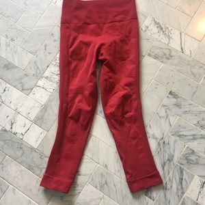 Lululemon Cropped Leggings size 6